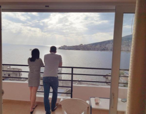 Lola's Sea View Apartment